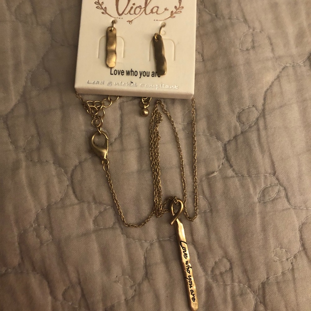Cute adjustable necklace with earrings
